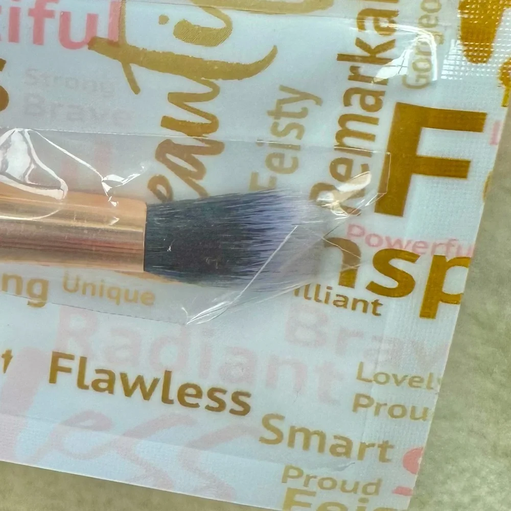 Belle Beauty by Kim Gravel No 3 Eyeshadow Brush NEW